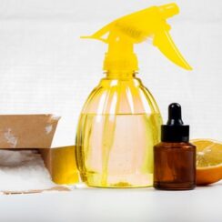 9 Surprising Practical Uses For Vinegar in The Household