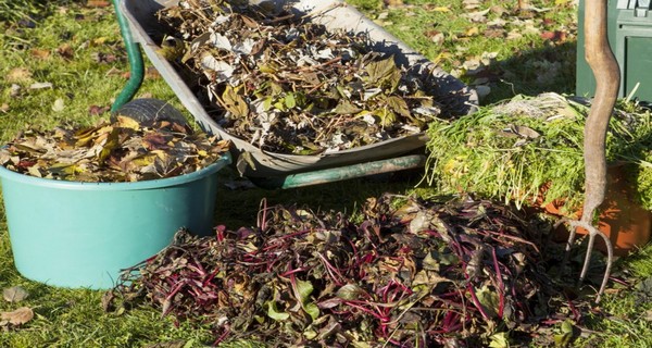How To Create An Incredible Fall Compost Pile Now To Power Next Year’s Garden!